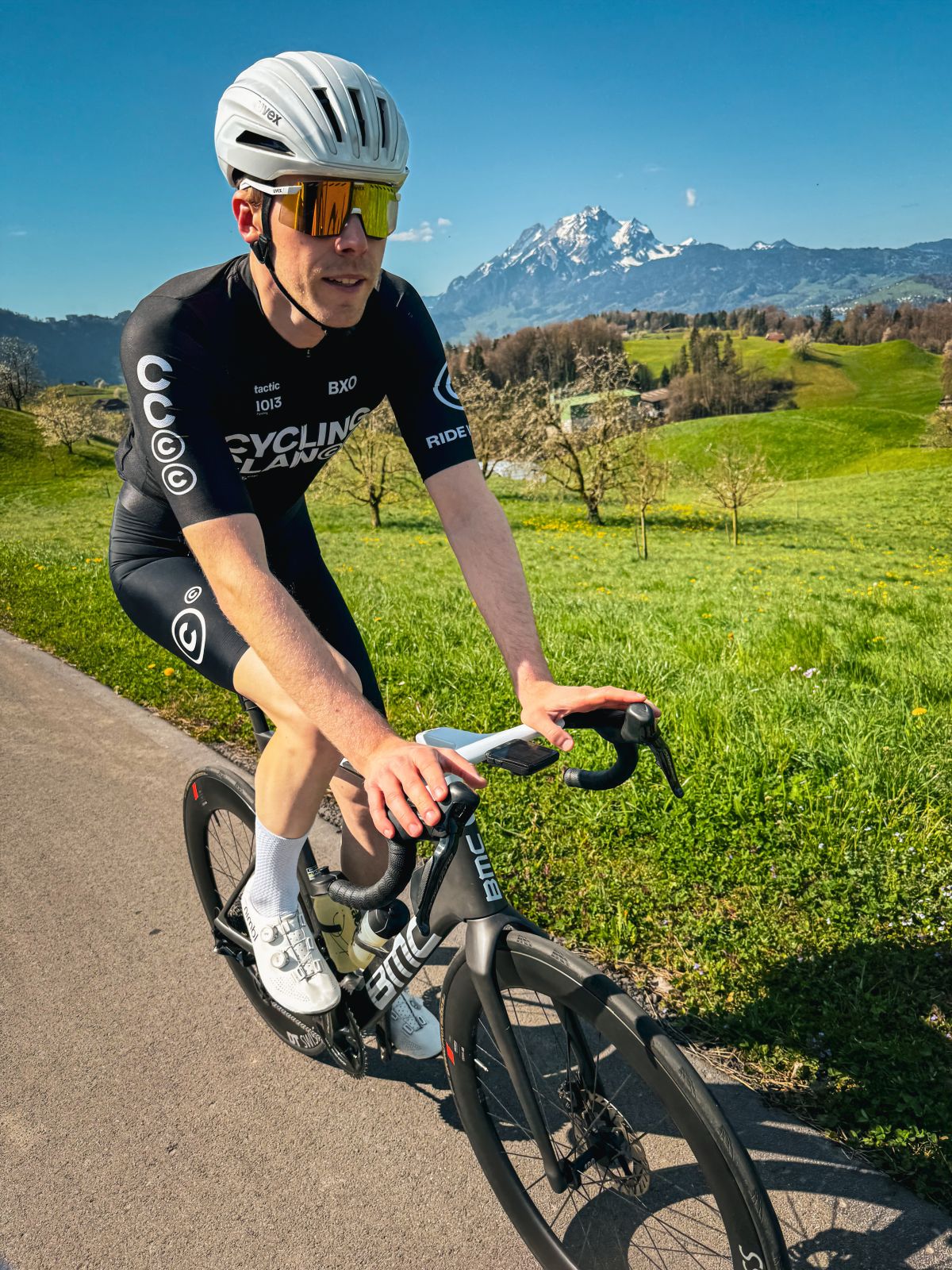 Simon beim Rennradfahren in der Zentralschweiz